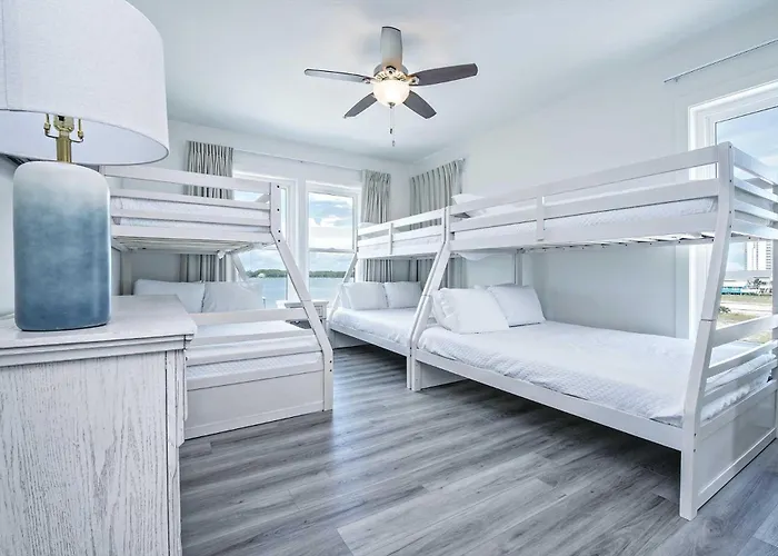 Over The Moon 5 Bedroom Lockout * Gulf Shores